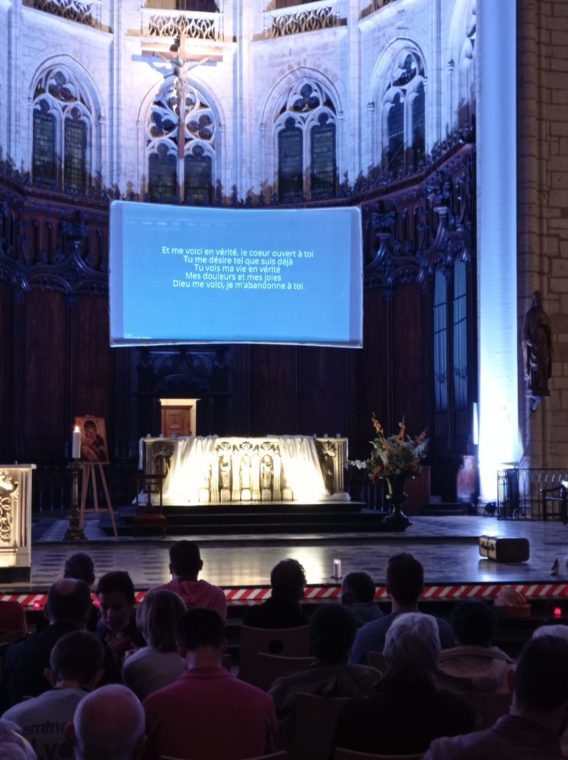 A lyon église saint nizier célébration pendant congrès mission